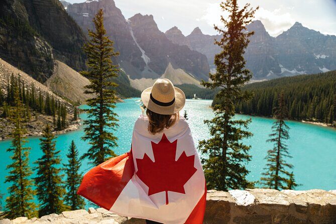 Moraine Lake and Lake Louise Tour from Calgary - Canmore - Banff - Lake Louise: Chateau Lake Louise views plus guided picture spots