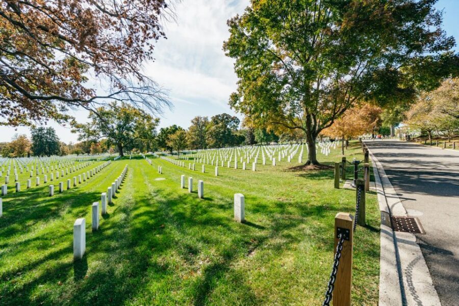 New York City: Full-Day Washington DC City Highlights Tour - White House and Capitol Hill photo stops that still help you orient