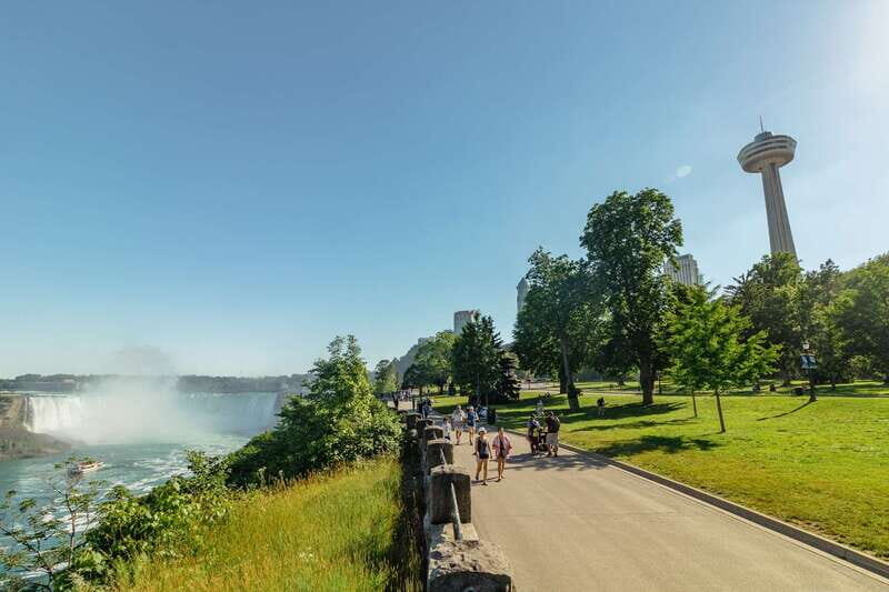 Niagara Falls, Canada: Skylon Tower Observation Deck Ticket - Indoor and outdoor decks: how to actually choose your view angle