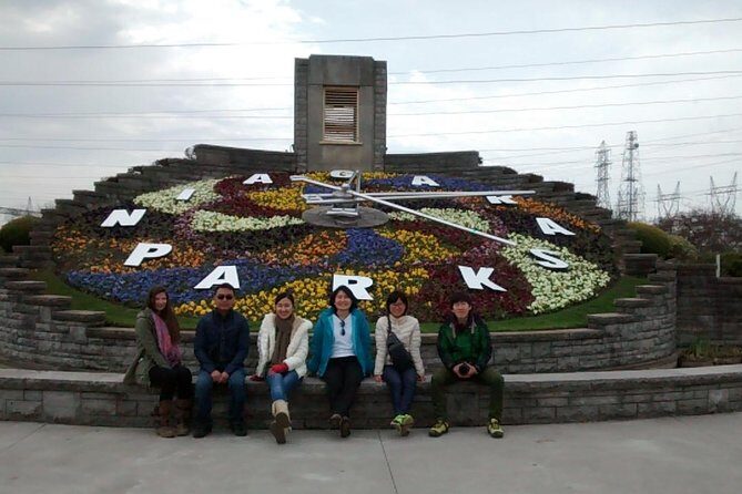 Niagara Falls Day Tour from Toronto - Guide style (Mel, Micko, Michael): when live commentary turns a long ride fun