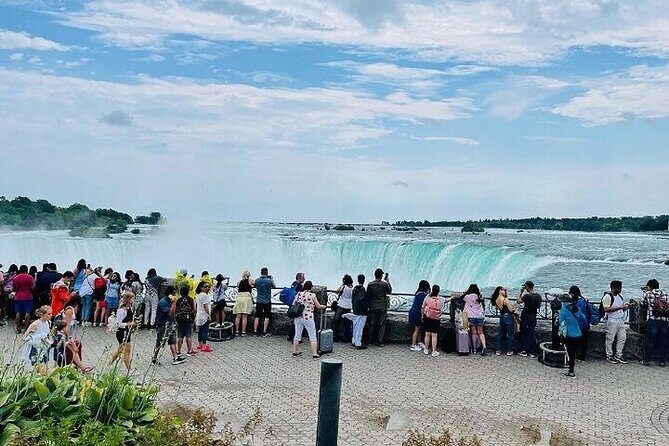 Niagara Falls Tour from Toronto with Winery & Niagara on The Lake - Morning launch from Downtown Toronto (and why the first hour matters)