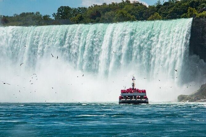 Niagara Falls Tour from Toronto with Winery & Niagara on The Lake - Stop 3: Niagara-on-the-Lake (1 hour for charm and quick wandering)