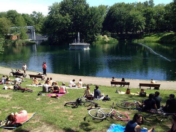 Non Touristy Pink Bike Tour by Spade & Palacio - Key things I’d circle before you book