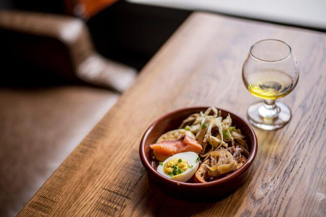 Old Quebec City Food Tour with 10+ Autentic Local Tastings - Why this Old Quebec walking lunch works