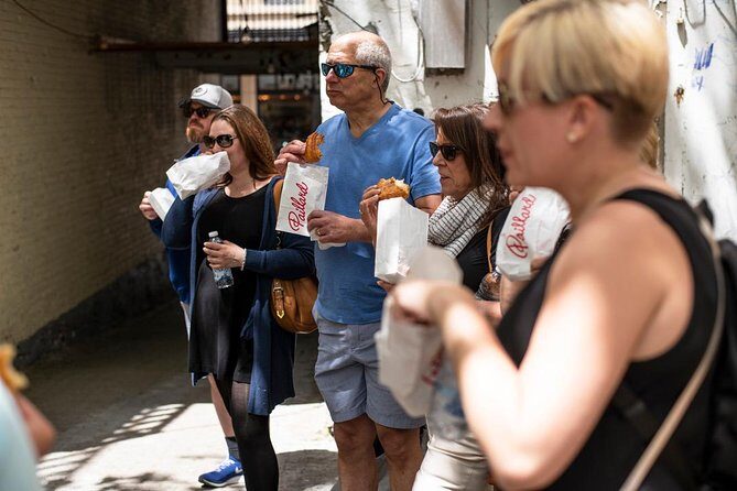 Old Quebec City Food Tour with 10+ Autentic Local Tastings - Wine and gin pairings: how to decide which ticket to book