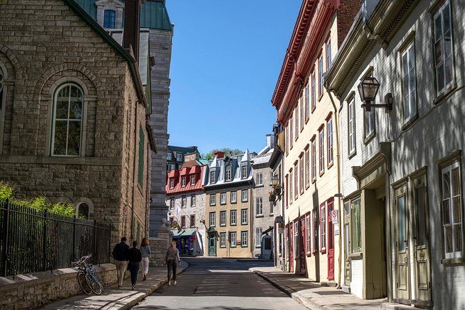 Old Quebec City Food Tour with 10+ Autentic Local Tastings - Guide energy is part of the product