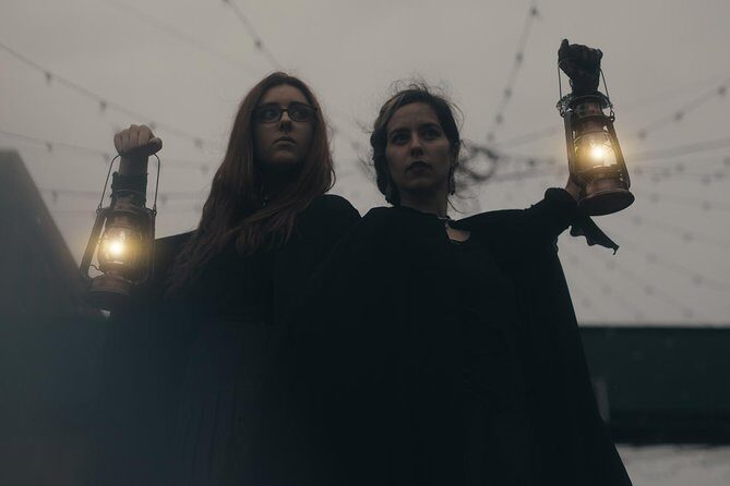 Original Haunted Walk of Ottawa - Storytelling style: guides, humor, and period details