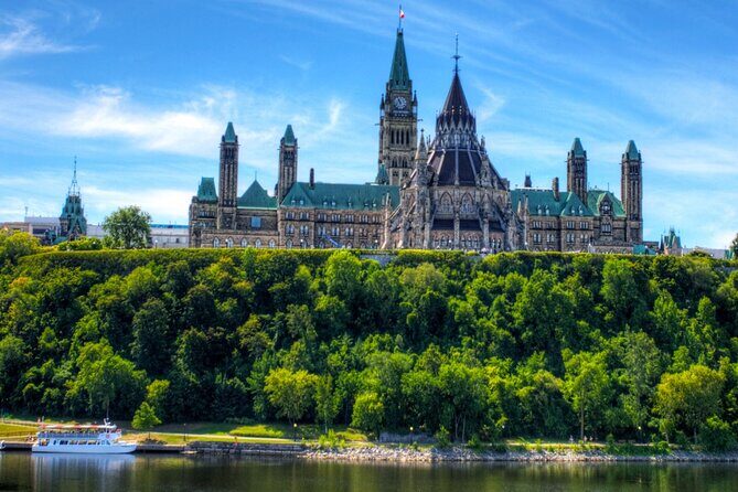 Ottawa Boat Cruise - Paul's Boat Line - What You Get From the Bilingual Narration (French + English)