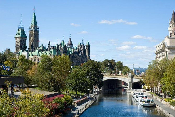 Ottawa City Tour by Land and Water - The Land Portion: Downtown Ottawa at Road-Speed