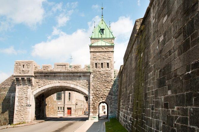 Private Tour: Quebec City Walking Tour - Plains of Abraham and battle stories: history without the clutter