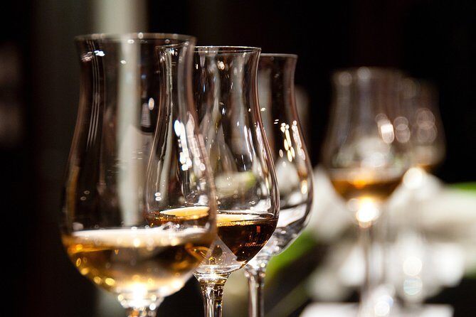 Private Wine & Charcuterie Tour (Customizable) - Chateau des Charmes: estate tastings with pairing-style bites