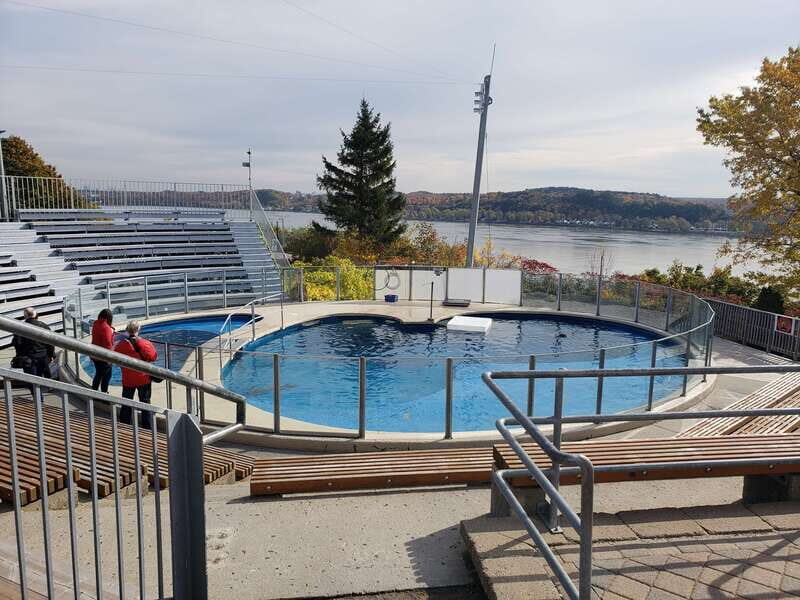 Quebec: Aquarium du Quebec Entry Ticket - Getting there: free parking, plus a weekend shuttle plan
