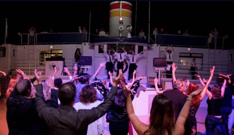Québec City: Evening Cruise with Live DJ - Weather, comfort, and who should book