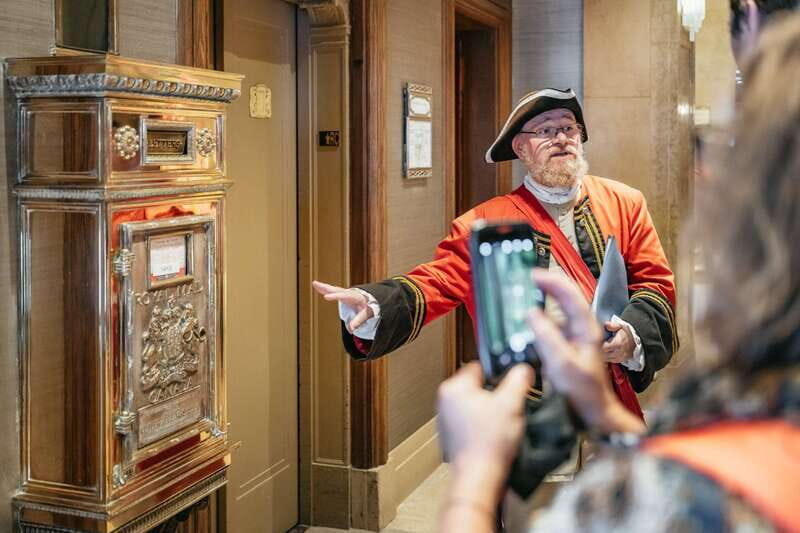 Quebec City: Guided Tour of Fairmont Le Château Frontenac - The period-character format: why the guide makes the history stick