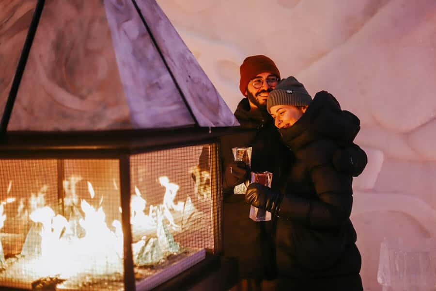 Quebec City: Hotel de Glace Ice Hotel Visit - Finding the Right Location: Village Vacances Valcartier and the Ticket Counter