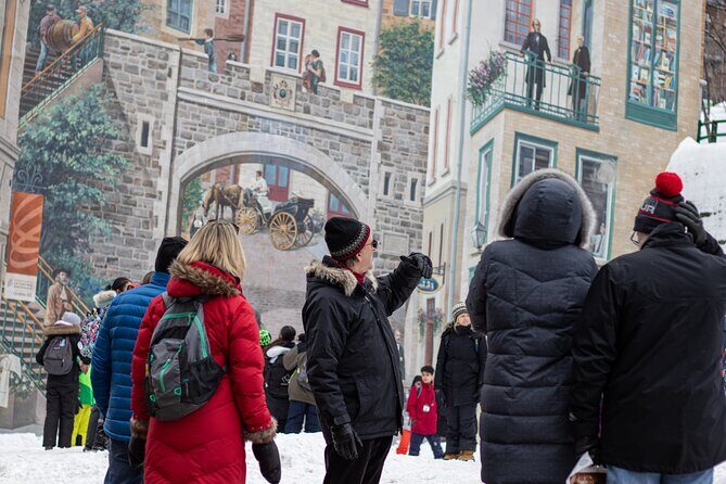Quebec City Walking Tour - Hotel de Ville and Séminaire du Québec: walking “inside” the 18th century feeling