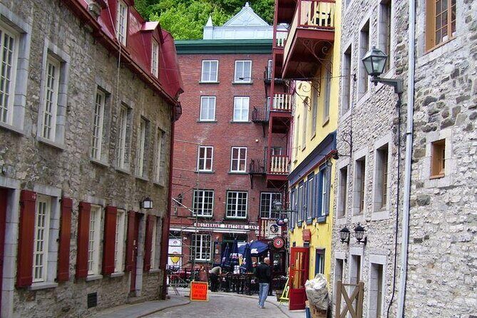 Quebec City Walking Tour - The Upper Town warm-up: Champlain to Terrasse Dufferin