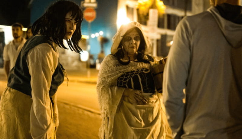 Quebec: Crimes of New France Animated Walking Tour - The Costumed Comedian Who Controls The Tone (And The Time)