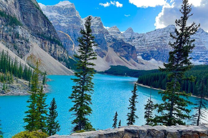 ShuttleBus 2way Banff to Lake Louise (1Hr) and Moraine Lake (1Hr) - Key highlights to know before you go