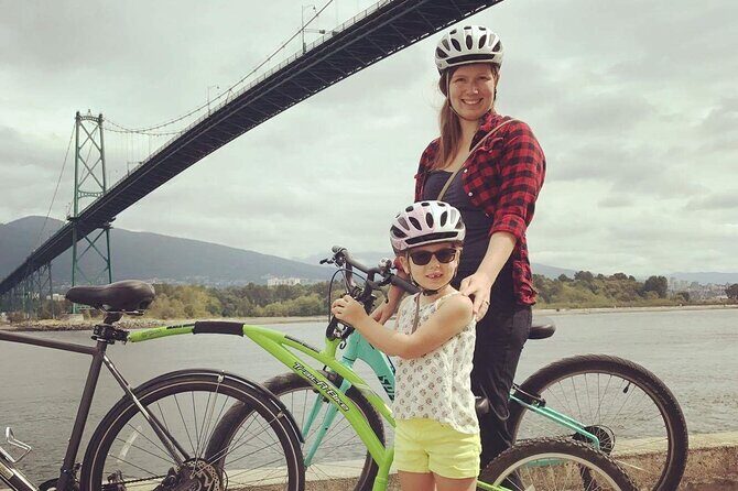 Stanley Park & Downtown - Vancouver Bike Tours - Lost Lagoon and Stanley Park’s ecology: the park starts before you fully enter it