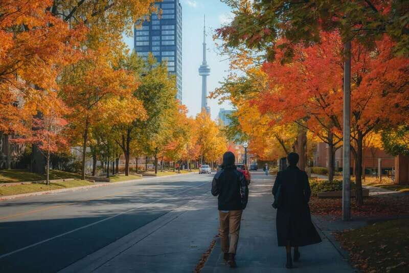 Toronto: City Highlights Walking Tour | 3-Hour - Final Photo Stop and Ending at Union Station