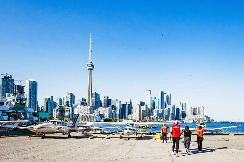 Toronto: City Sightseeing Helicopter Tour - The Flying Experience: Banking Turns and That Smooth-Sky Feeling