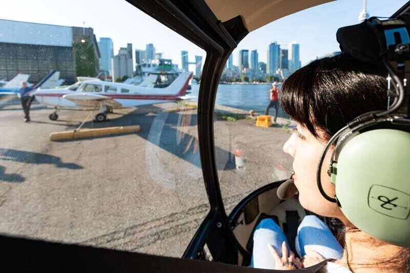 Toronto: City Sightseeing Helicopter Tour - Returning to Base: Short, Sweet, and Done Right