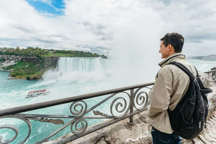 Toronto: Falls Day Tour with Boat Cruise & Niagara-the-Lake - Price and value: what $71 is really buying you