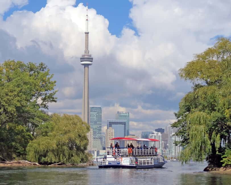 Toronto: Guided Harbour and Islands Sightseeing Cruise - Toronto Islands: lagoons, local culture, and why the view feels different