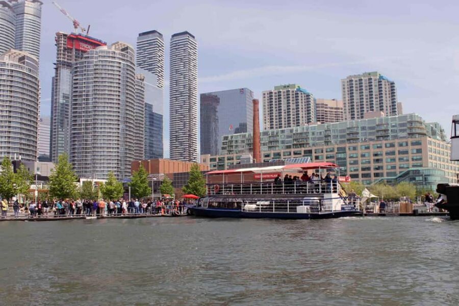 Toronto: Guided Harbour and Islands Sightseeing Cruise - Who this Harbour and Islands cruise is perfect for