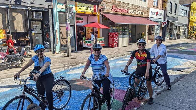 Toronto: Heart of Downtown 3.5-Hour Bike Tour - The Pace and Route Philosophy (Why This Feels Easy)