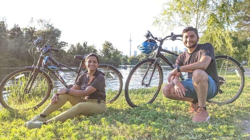 Toronto Islands: Morning or Twilight 3.5-Hour Bike Tour - Helmet Up and Bike Fitted: The Setup That Makes the Ride Feel Easy