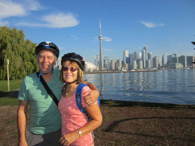 Toronto Islands: Morning or Twilight 3.5-Hour Bike Tour - Royal Canadian Yacht Club Area: Where History Meets Water Views