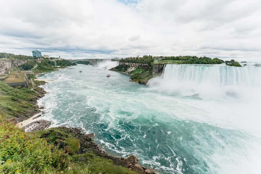 Toronto: Niagara Day Tour w/ Niagara on the Lake & Boat Ride - Getting there fast: pickups, drive time, and how the day moves