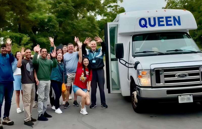 Toronto: Niagara Falls, Boat Ride & Journey Behind the Falls - Guides Make the Day: The Human Touch Behind the Schedule