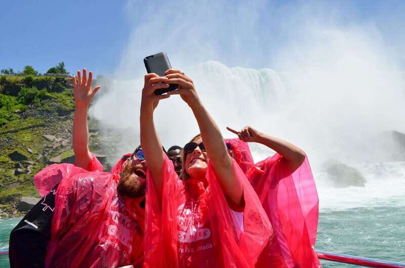 Toronto: Niagara Falls Bus Tour with Maple Tasting and NOTL - Maple Syrup Tasting: A Canadian Break That Isn’t Just Candy