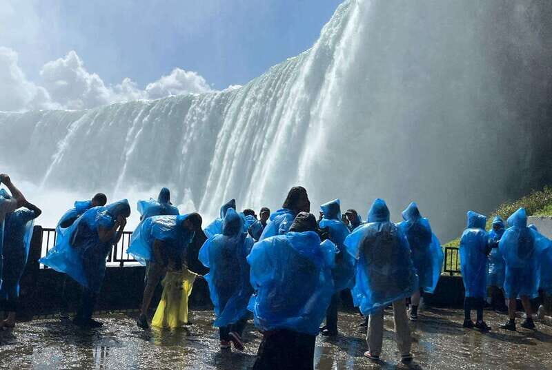 Toronto: Niagara Falls Day & Evening Tour + Top Attractions - Clifton Hill: The Fun Stop Between the Big Two