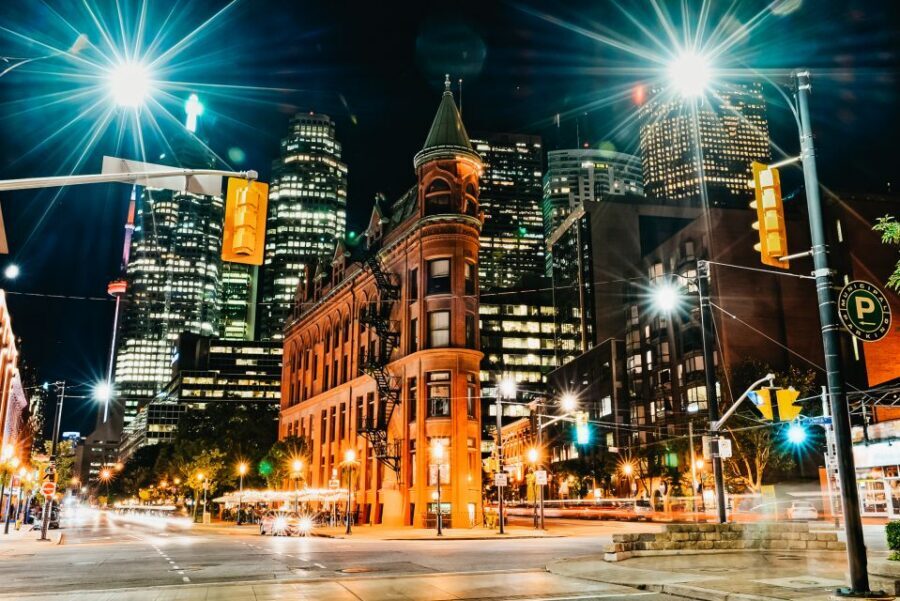 Toronto: Premium Night Driving Tour with Tower Entry - Downtown Toronto by Mercedes Metris: why the van route works