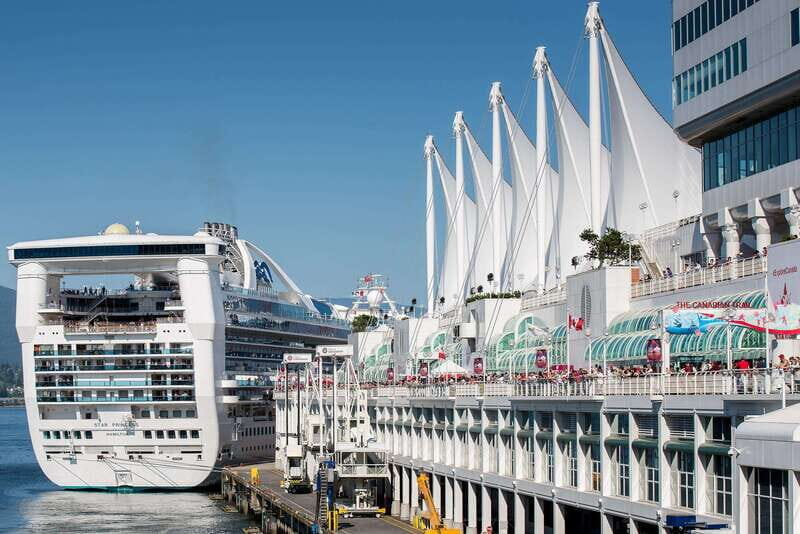 Vancouver: City + Lookout Tour & Option to Add YVR Drop-Off - Stanley Park: Rainforest Time and Historic Totem Poles