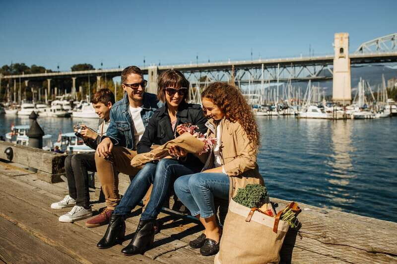 Vancouver: City+Lookout+Capilano Suspension Bridge Ticket - Granville Island: One Hour to Shop, Snack, and Reset