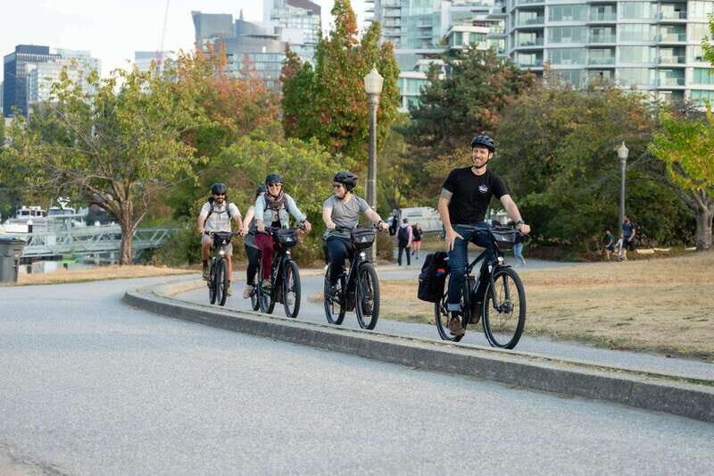 Vancouver: Guided Bike Tour - Guides, pacing, and what the small-group size changes
