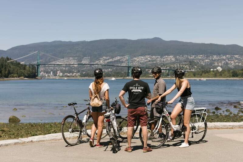 Vancouver: Guided Bike Tour - Stanley Park seawall and the forest trails of the park