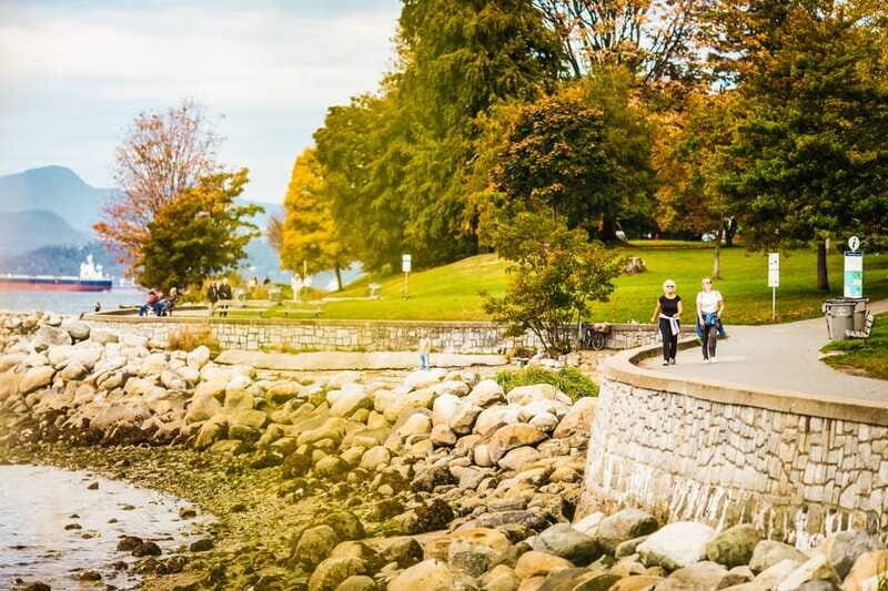 Vancouver: Hop-on Hop-off Sightseeing Tour with 10 Stops - The two self-guided walking tours: how to turn a ride into depth