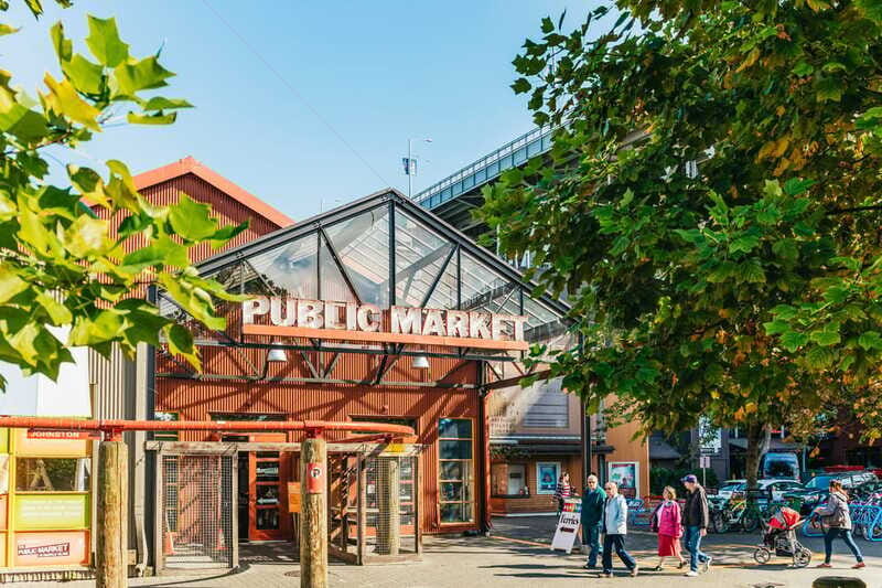 Vancouver: Hop-on Hop-off Sightseeing Tour with 10 Stops - West End, Davie Village, and the in-between zones