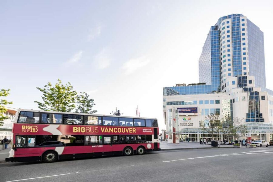 Vancouver: Hop-on Hop-off Sightseeing Tour with 10 Stops - Getting on at Canada Place: the simplest starting move