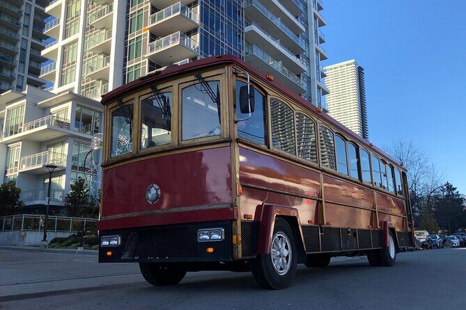 Vancouver Hop On Hop Off Trolley Tour - How the guides make the ride worth staying on