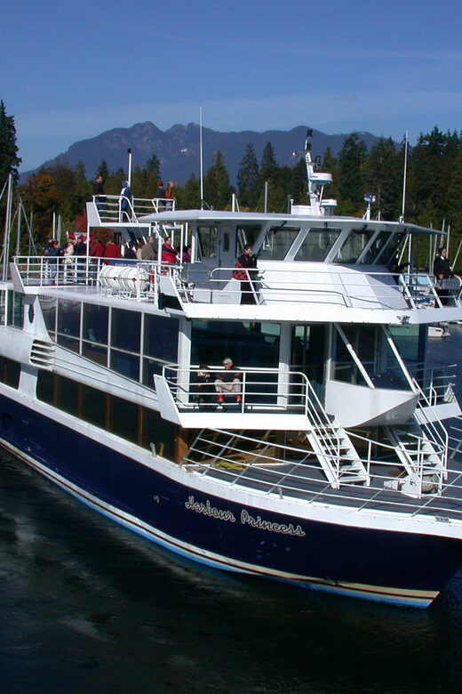 Vancouver: Lunch and Brunch Cruises - Silver Falls and the West Coast moment everyone remembers