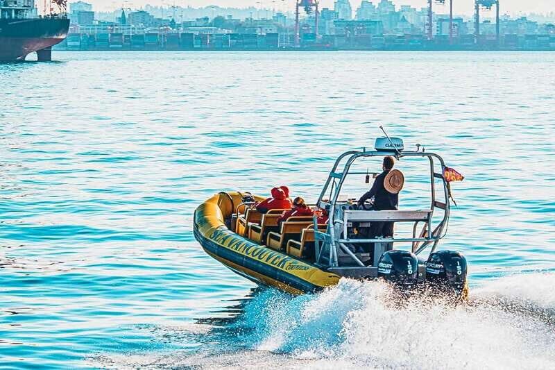 Vancouver: Waterfront Sightseeing Tour - City and Harbour - The small-group advantage: you’ll feel the difference on board