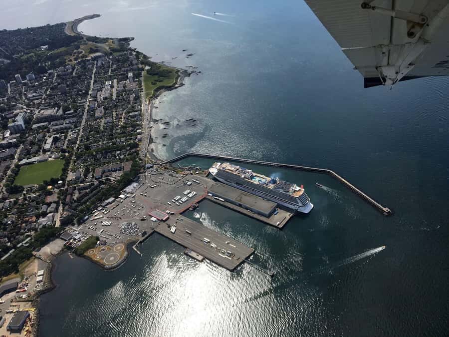 Victoria: Panorama Scenic Seaplane Tour - Tips to get better views and better stories from the pilot