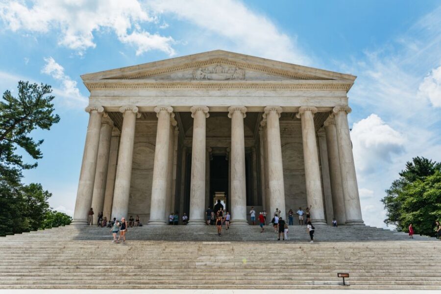 Washington DC Day Trip by Bus from New York City - Jefferson and Lincoln Memorials: Words and Consequences in Stone